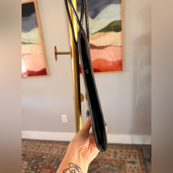 Vintage 1960s Black Patent Leather Evening Bag - Picture 5 of 9